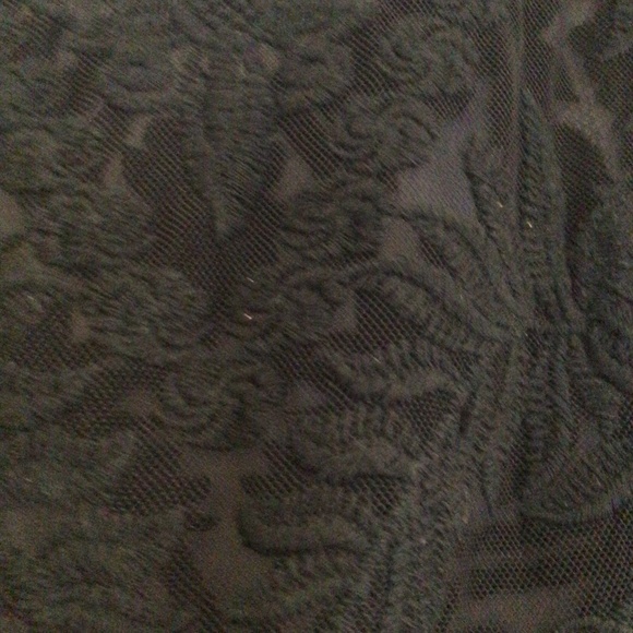 Black lace top - Picture 4 of 5